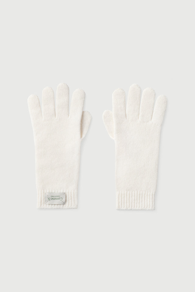 The Cashmere Glove, Short